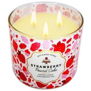 Bath and Body Works Strawberry Pound Cake 3 Wick Candle